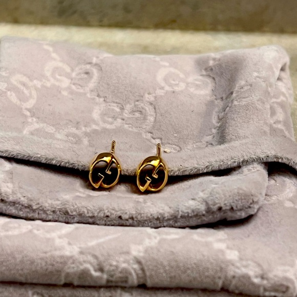 Gucci G Logo Oval Shape Stud 18K Yellow Gold Earrings - Picture 5 of 5